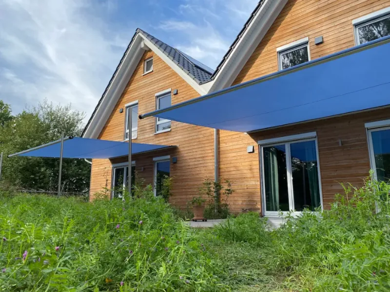 Markise als Sonnenschutz Blaues Shadesign Sonnensegel