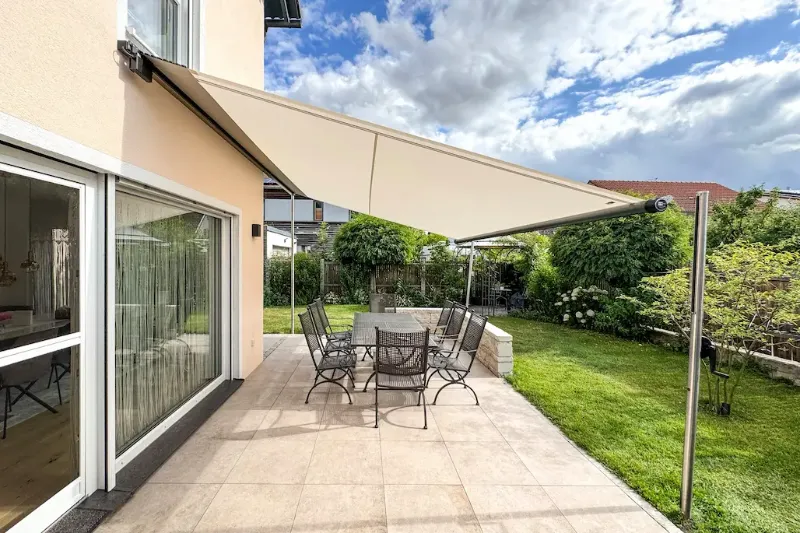 Beiges Shadesign Rollsegel